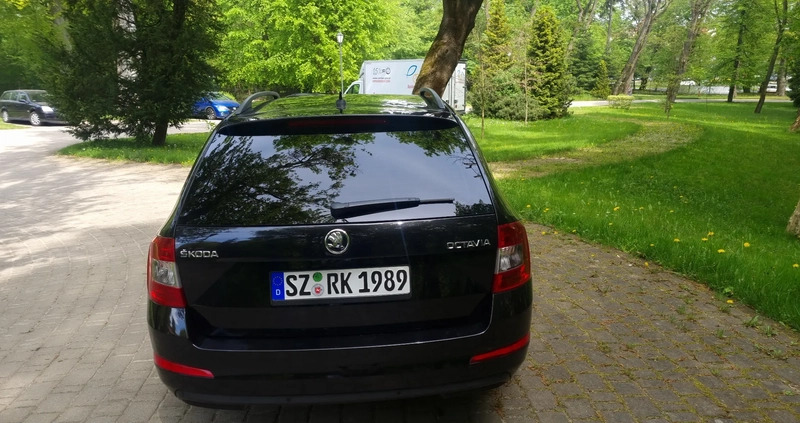 Skoda Octavia cena 37900 przebieg: 230000, rok produkcji 2015 z Sopot małe 106